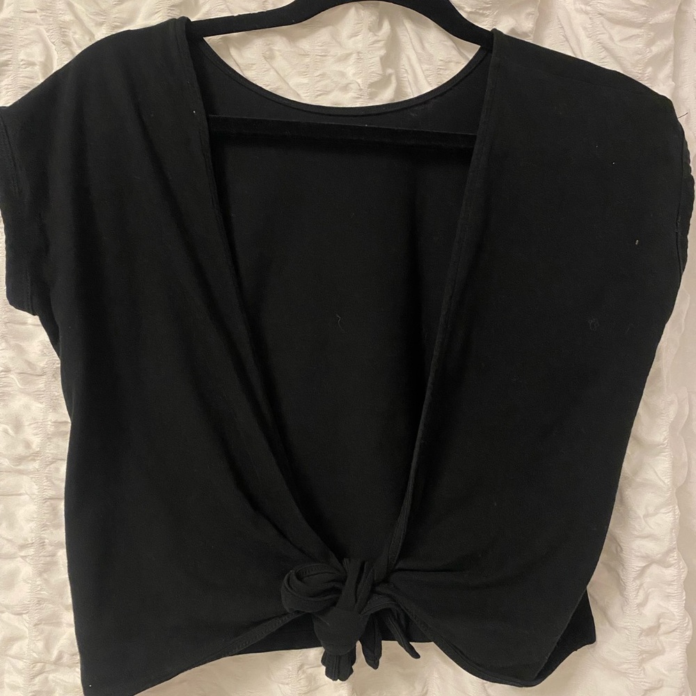 Reversible back or front tie black top from aritzia